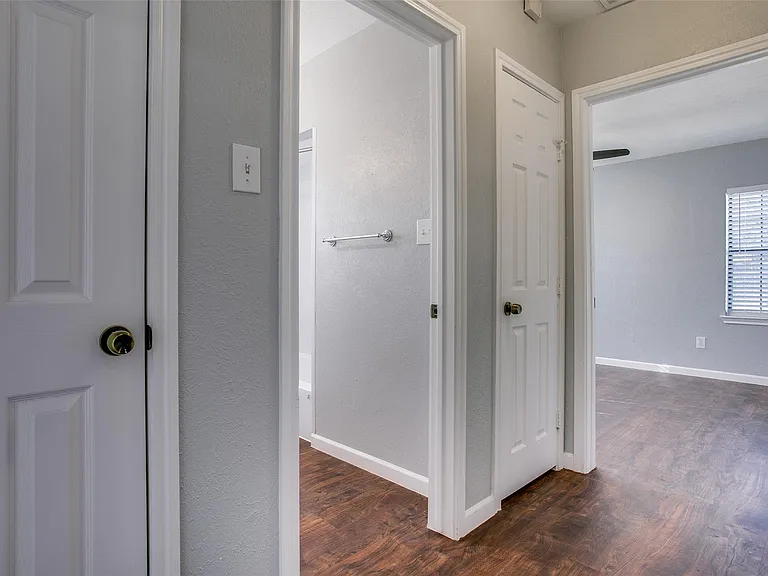 7619 Morton St — Photo 22
