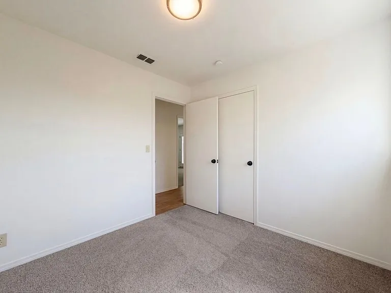 7224 Regard Way — Photo 12