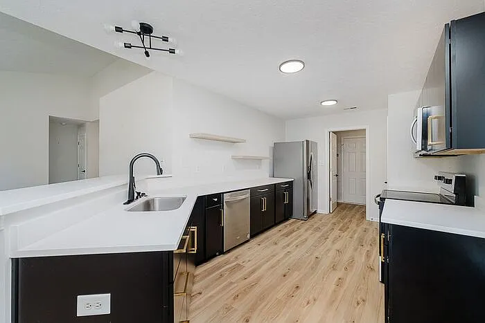5896 Hollow Oak Trl — Photo 12