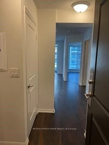 35 Bastion St #1702 — Photo 6