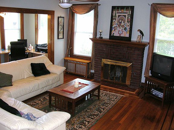 Warm & Inviting livingroom