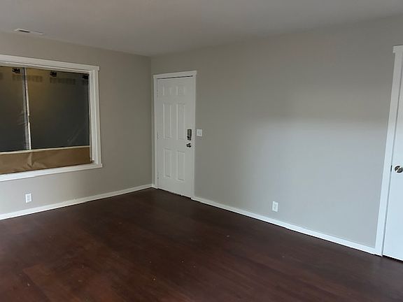3rd image of 237 S Montgomery St APT 2
