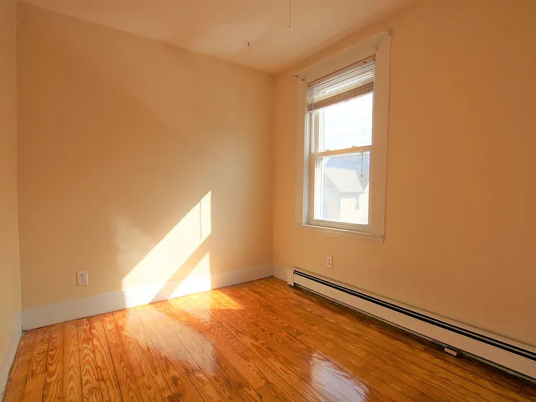 35 Danforth St #2 — Photo 10
