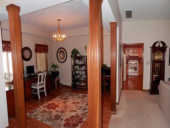 3rd image of 123 Park Forest Dr N