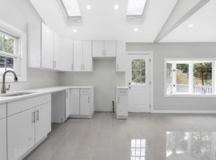 2695 Magee Pl, Oceanside, NY 11572
