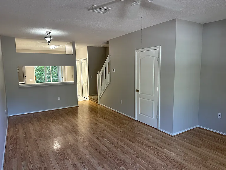 1239 Kennewick Ct — Photo 3