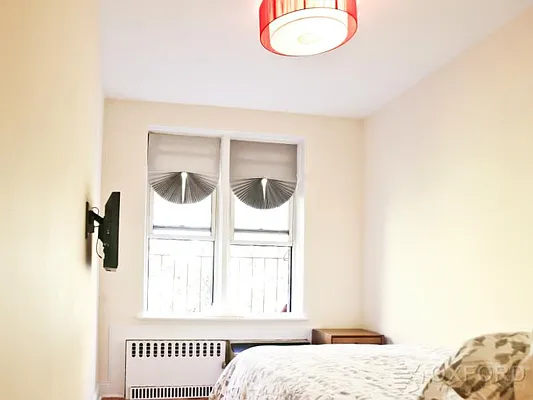 Sold by Oxford Property Group | media 13