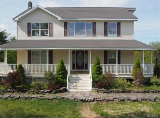 39 Laurel Mount Rd, Cragsmoor, NY 12420