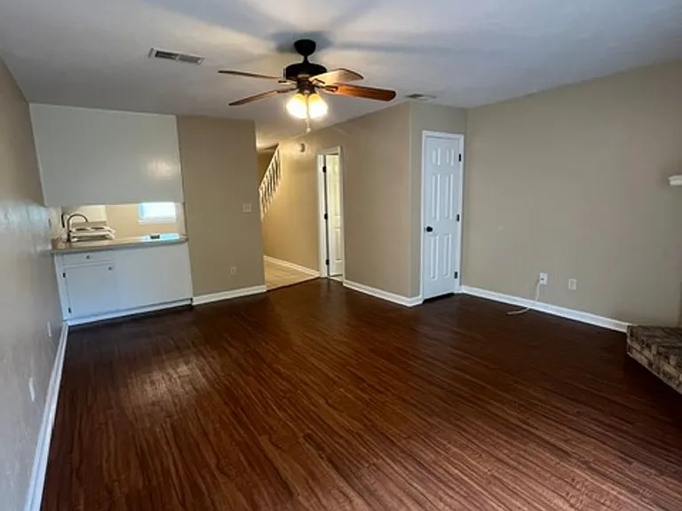 1569 Jacks Dr #A — Photo 5