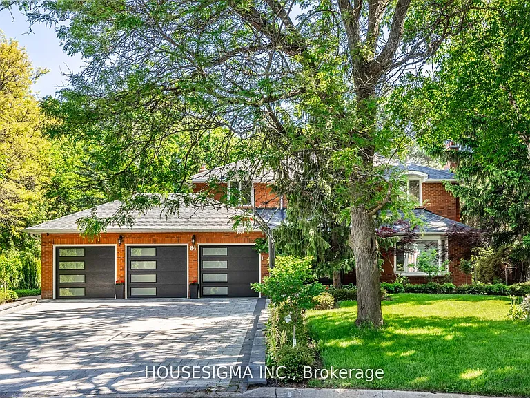84 Cambridge Cres — Photo 1