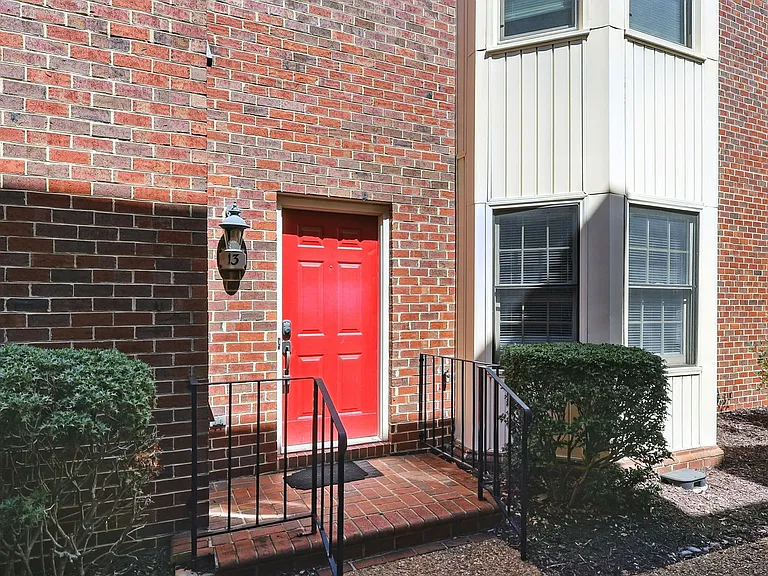 13 Academy Ln — Photo 10