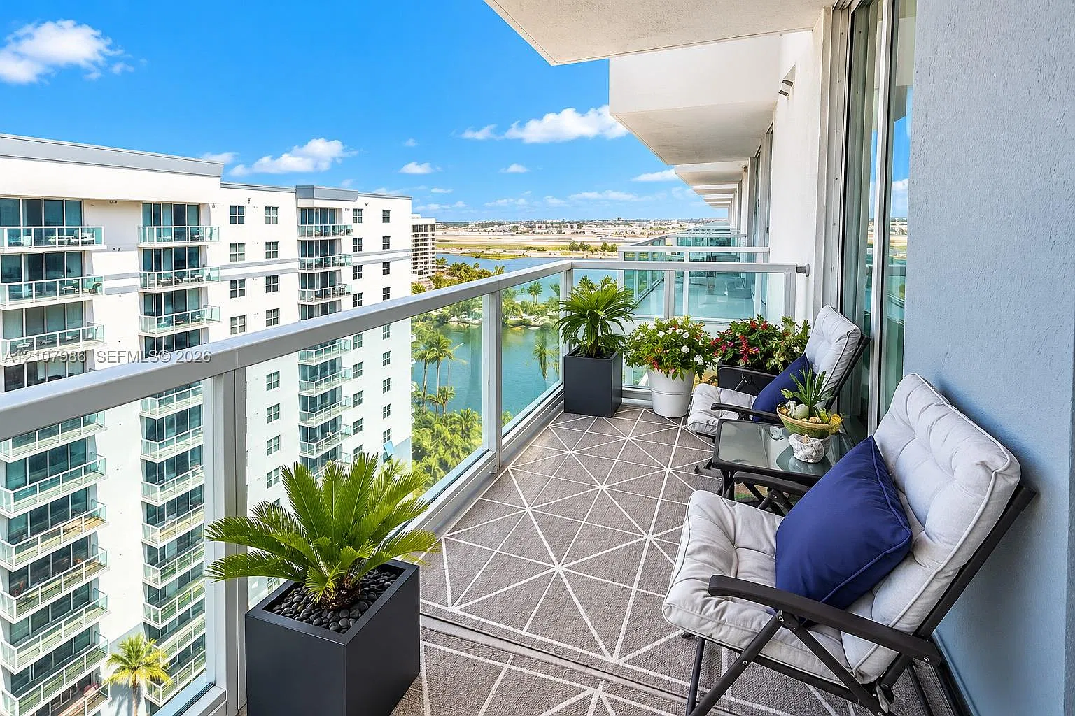 Blue Lagoon Condo — Photo 1