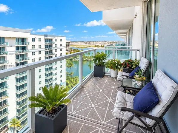 5077 NW 7th St, Miami, FL
