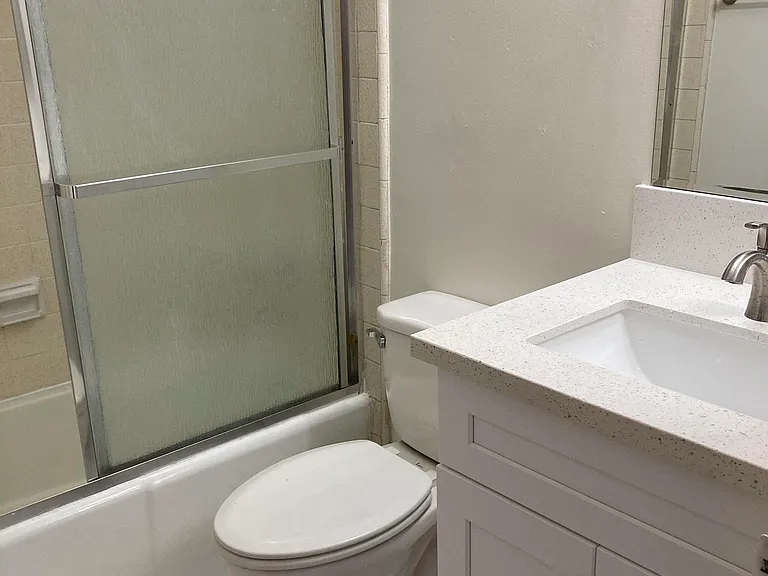 119 Driftwood St #10 — Photo 5