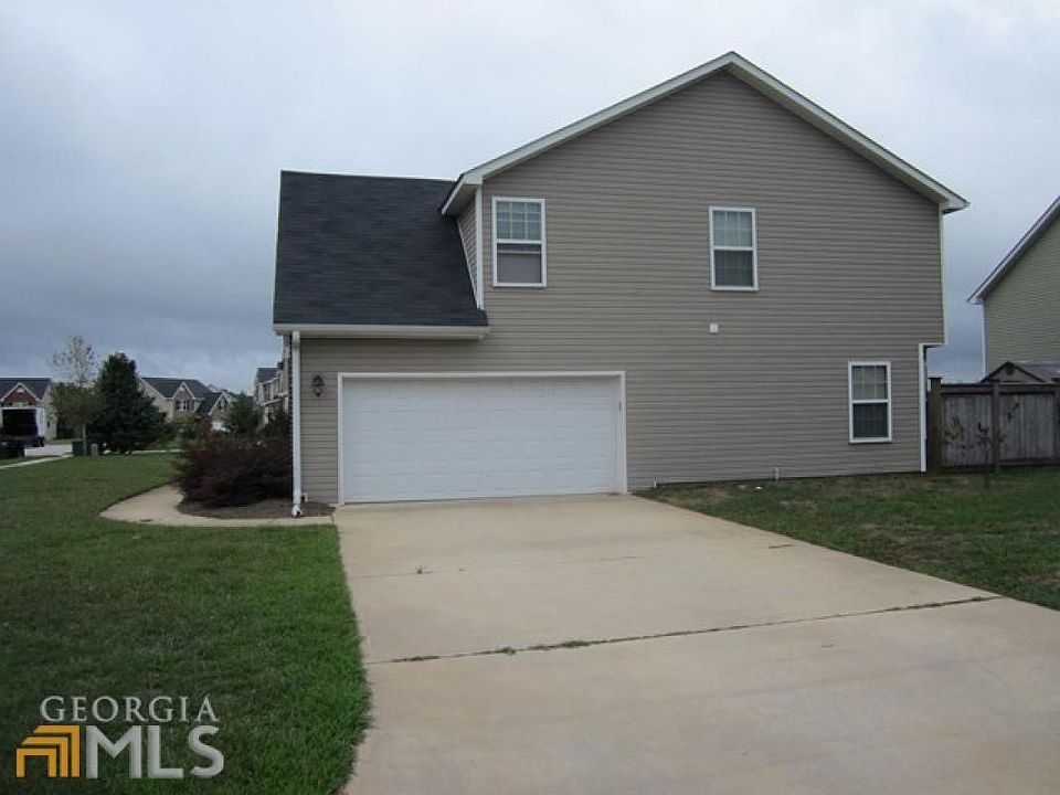 2nd image of 100 Rodney Dr