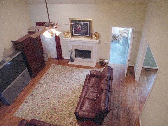 4th image of 180 Candice Dr NE