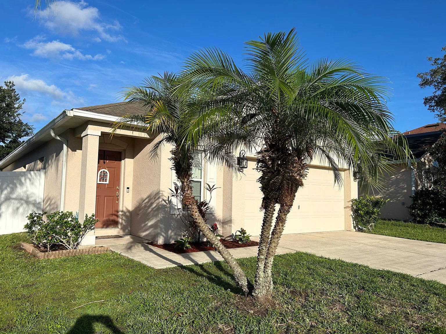 3 bed, 1384 sqft, $2,300 — Photo 3