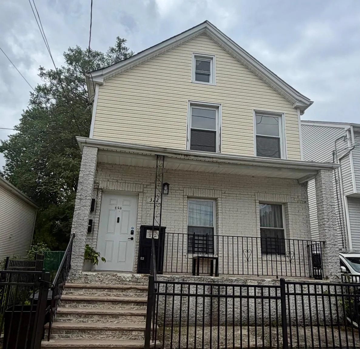 2 bed, 1.0 bath, $2,250 — Photo 1