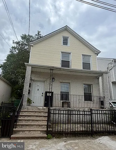 322 New St #2 Photo 1