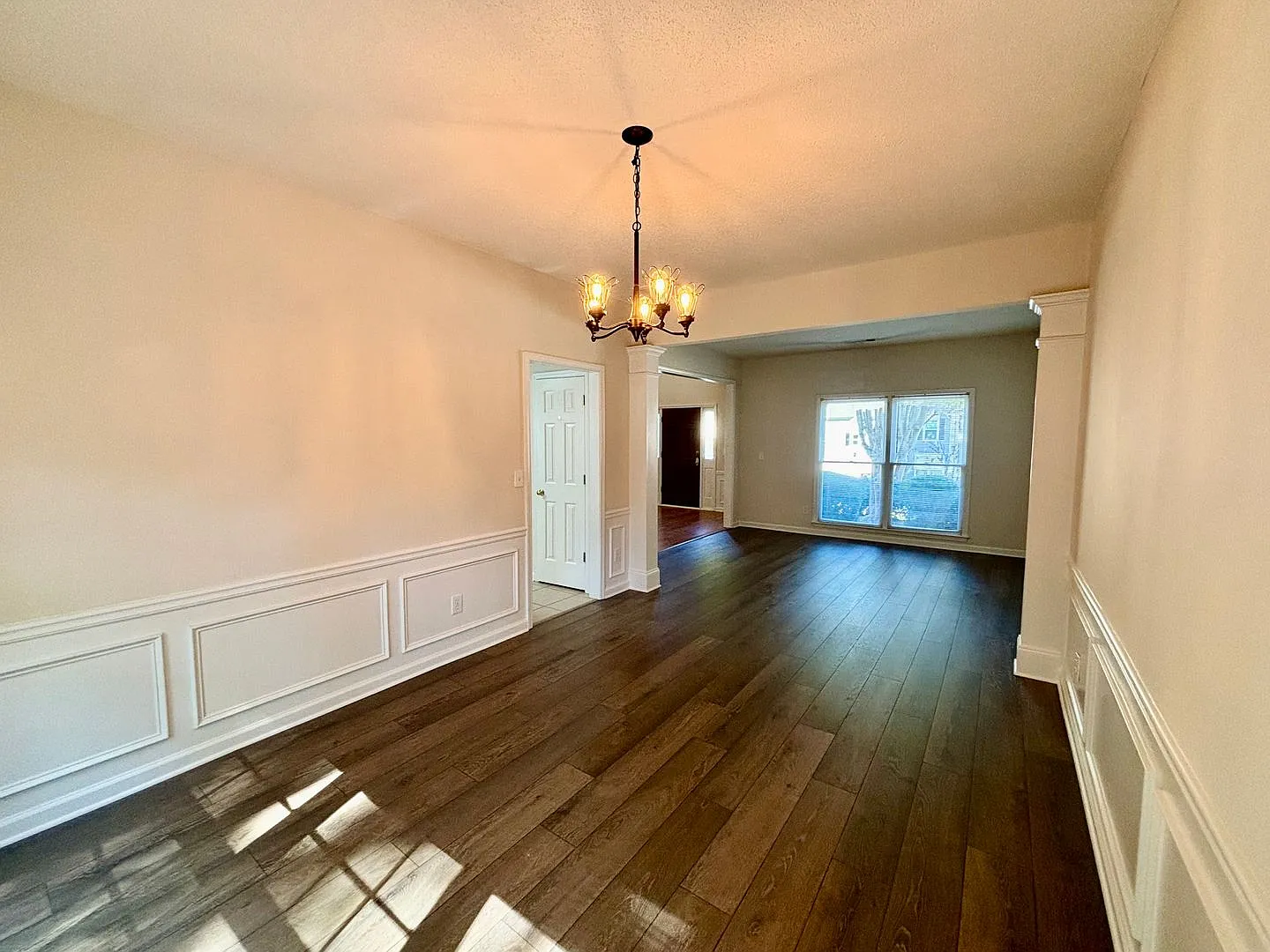 10920 Glenbarr Drive — Photo 4