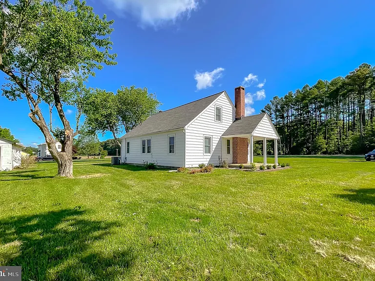21859 Indian Bridge Rd — Photo 10