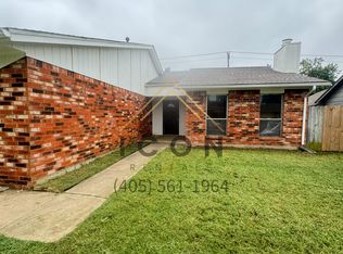 744 Royal Ln, Yukon, OK 73099