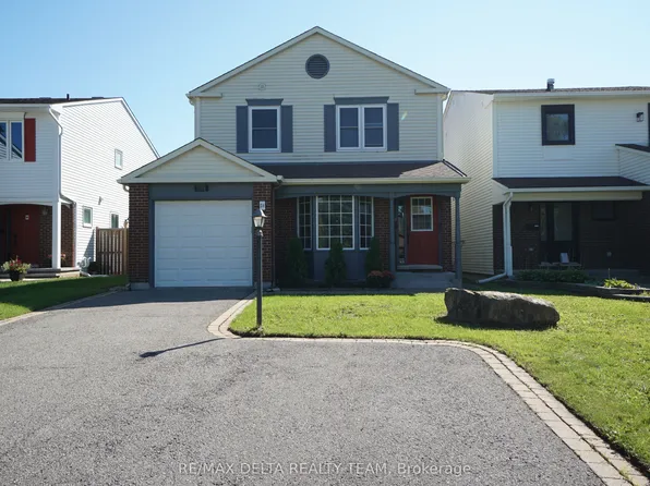 24 Raftus Sq, Ottawa, ON K2J 1J3