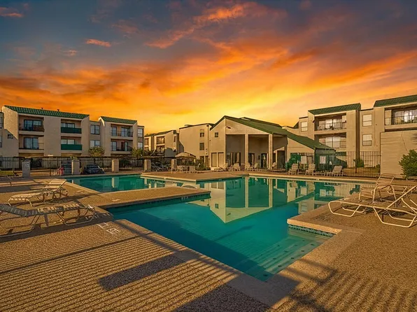 2830 S Bartell Dr APT 27, Houston, TX 77054