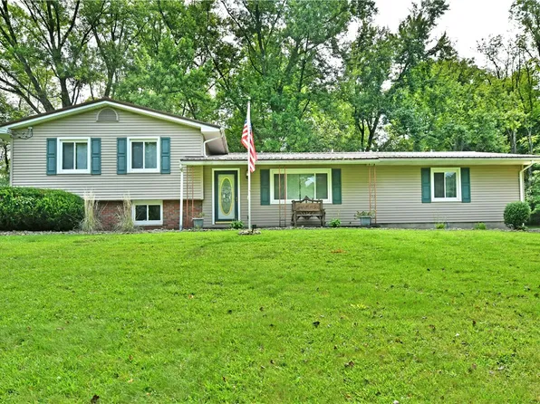 25 Leech Rd, Greenville, PA 16125