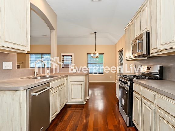 4th image of 2747 Spring Dusk Dr