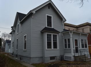 633 Laurel Ave, Saint Paul, MN 55104