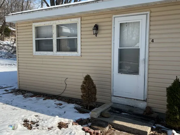 1300 W. Happy Hollow Rd., 1300 W Happy Hollow Rd Unit 4, Janesville, WI 53546