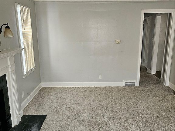 3rd image of 11627 Grayton St