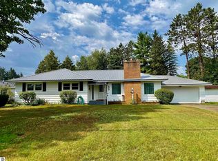 409 N Front St, Lake City, MI 49651
