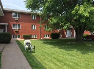 3105 24th St APT 1C, Rock Island, IL