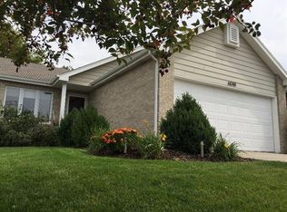 6048 Old Farm Cir, Lincoln, NE 68512