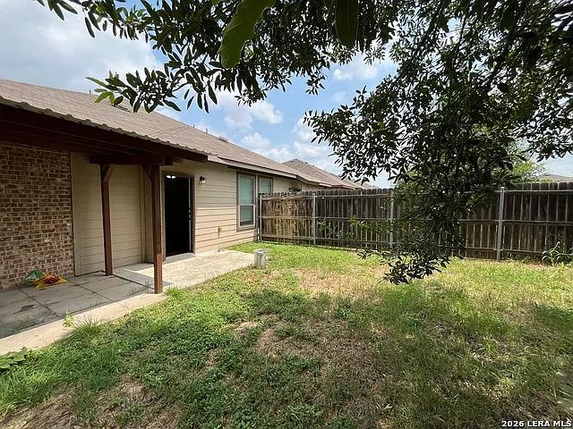 685 Creekside Cir — Photo 18