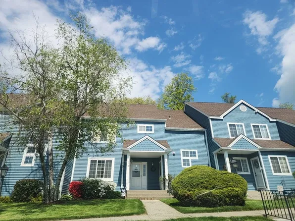 1106 Greystone Ln, Brewster, NY 10509
