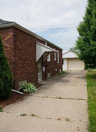 4th image of 1440 13th St