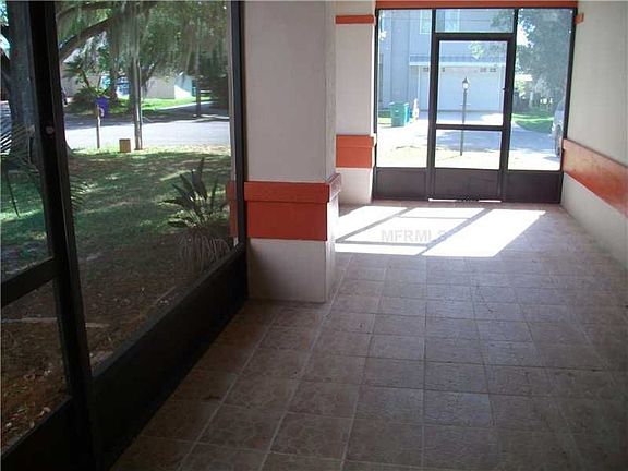 5th image of 133 Lake Shore Dr N