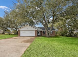 313 W Nichols St, Bellville, TX 77418