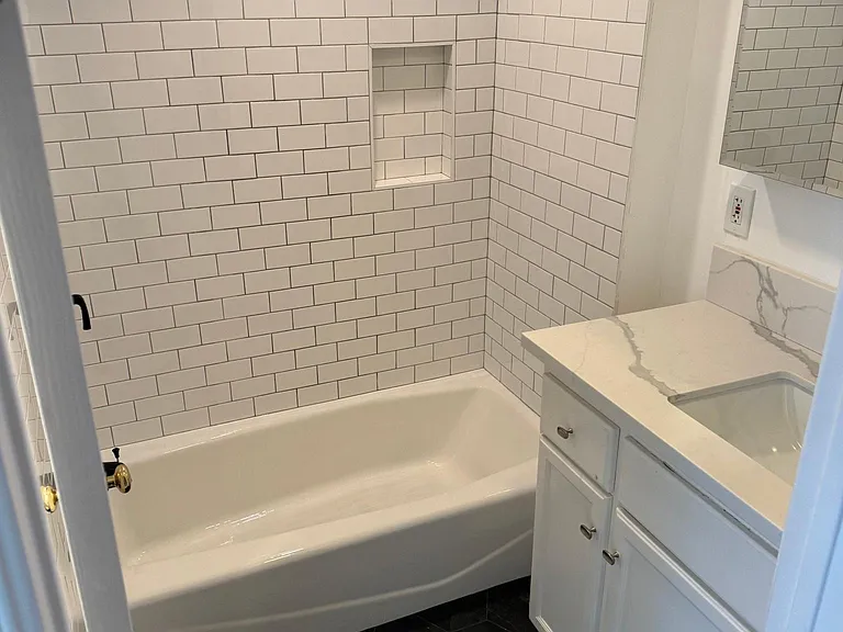 12411 Kittridge St — Photo 20