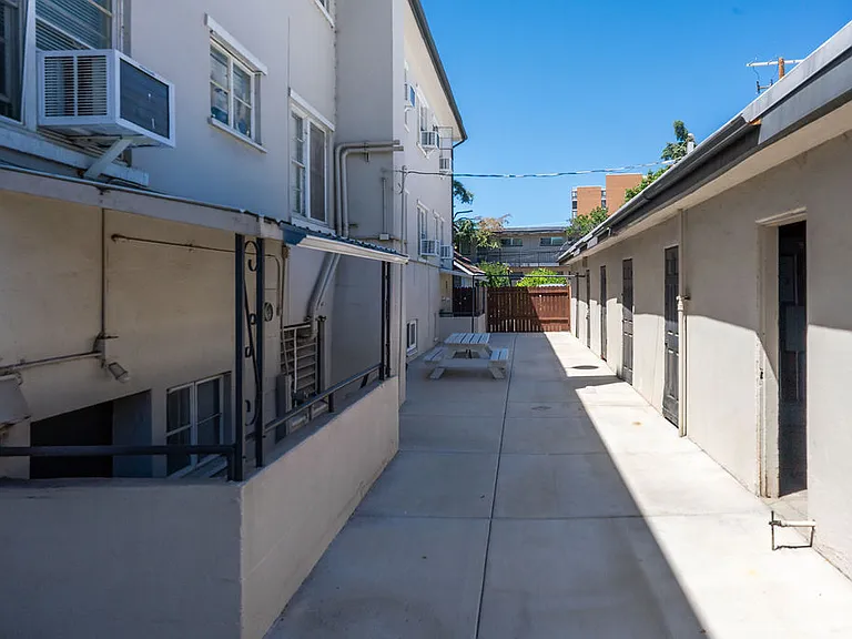 1045 Riverside Dr #D-3 — Photo 13