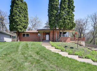 1082 Prior Ave S, Saint Paul, MN 55116