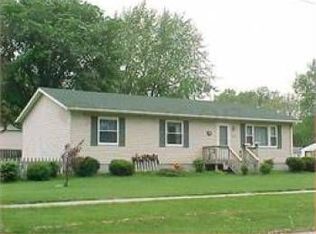 319 W Division St, Colfax, IA 50054