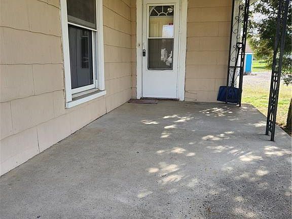 2nd image of 308 Plum St