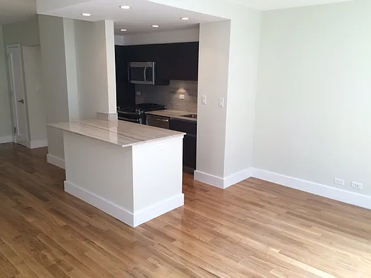 Rented by Stonehenge NYC LLC | media 22