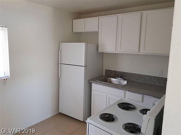 3rd image of 246 W Philadelphia Ave