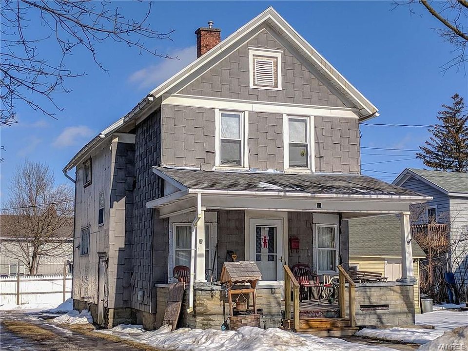 2nd image of 11 Brooklyn St