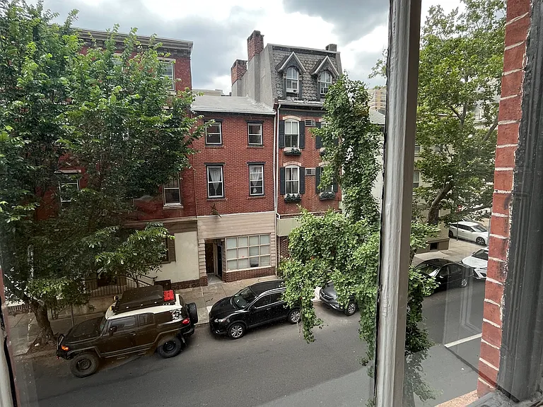 329 S 17th St #3 — Photo 13